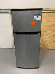 MAGIC CHEF 4.5 cu. ft. 2 Door Mini Fridge in Stainless with Freezer