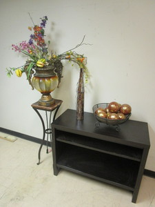 lot 310 image: ENTERTAINMENT STAND,  ACCENT TABLE, ASSORTED HOME DECOR