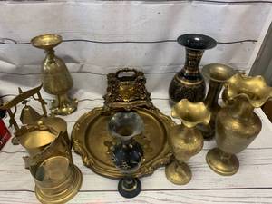lot 33 image: Large Lot of Brass Decorative Ware