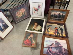 lot 39 image: Lot of 8 Pieces of Artwork
