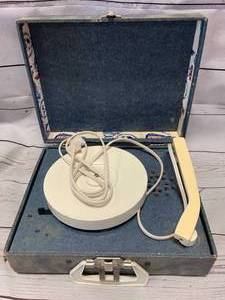 lot 67 image: Vintage Portable Record Player