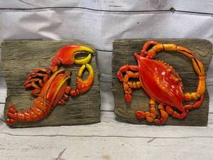 lot 69 image: Vintage Crab & Lobster Wood Art (approx 10 wide)
