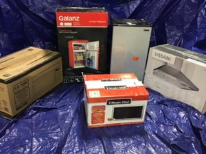 Pallet of assorted appliances see pictures