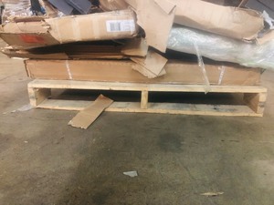 Pallet whit assorted Garage storage shelving unit costumer returns varios condition