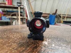 lot 3 image: NewRed Dot Scope