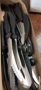 lot 26 image: New Miracle Blade Knife Set with 17 Slot Knife Block
