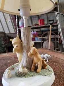 lot 114 image: Classic Winnie the Pooh Table Lamp