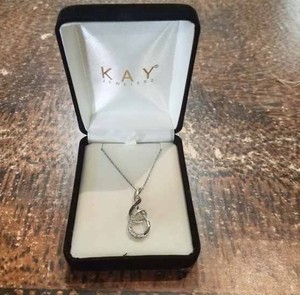 lot 171 image: Kay Jewelers Diamond Necklace with Saphires