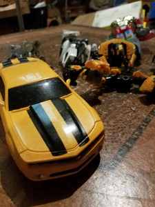 lot 197 image: Tranformers Lot of 6 Action Figures