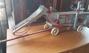 lot 202 image: 118th Scale Red River Special Hand Made Threshing Machine