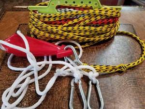 lot 235 image: New Marine Tow Rope for Water Skier or Inflatable Tube and Four New Pro Tect 2000 Safety Cutters