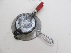 vintage Scandinavian KrumKake iron