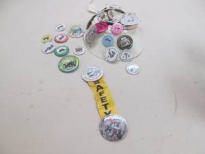 Threshing show pins