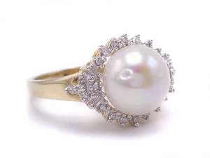 Absolutely Stunning High-Grade Pearl and Diamond Estate Ring in 14k Yellow Gold $4150