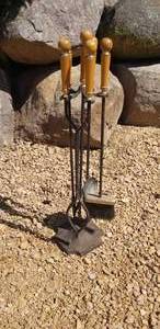 lot 263 image: Fireplace Tool Kit