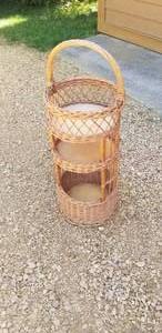 lot 261 image: Stylish 3-Tier Basket