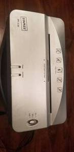 lot 223 image: Staples Paper Shredder SPL-616X