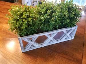lot 157 image: Home Decor Kit