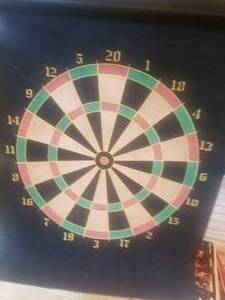 lot 201 image: Top O the Town Magnetic Dart Board