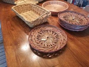 lot 184 image: Collection of Convenient Baskets and Serving Trays
