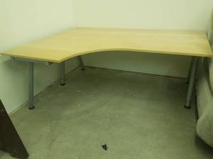 lot 285 image: Contemporary Office Desk