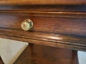 lot 56 image: American Traditional Side Table