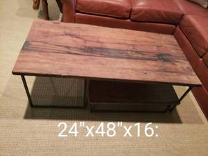 lot 14 image: Beautiful Nesting Coffee Tables