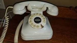 lot 190 image: Vintage Inspired Telephone