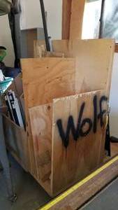 lot 331 image: Convenient Shop Rolling Wood Holder