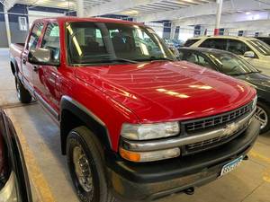 lot 10 image: 2002 Chevrolet Silverado 1500HD LS 4x4