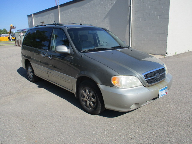 2005 Kia Sedona Van
