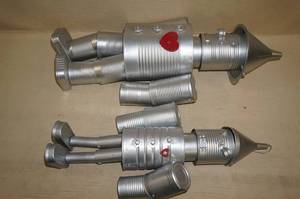 2 Tin Can Robots