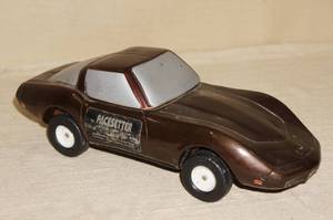 Pacesetter Brown Corvette Cream Sherry Decanter