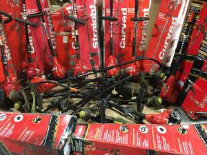 lot 3 image: GAYLORD FULL WITH HOMELITE, TORO STRAIGHT & CURVED SHAFT TRIMMERS CUSTOMER RETURNS SEE PICS