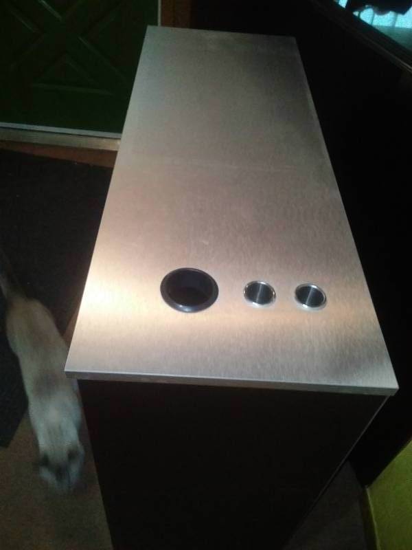 lot 52 image: Pure Sano Stylist workstation . Excellent