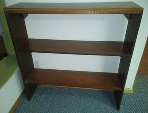 lot 1 image: Bookshelf wood. 48 x 48 x 13