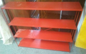 lot 14 image: 4-tiered red shelf, nice metal & wood