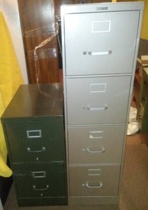 lot 32 image: 2 File cabinets- 2 drawer, 4 drawers
