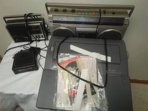 lot 43 image: 3 radio, Boombox and electric typewriter