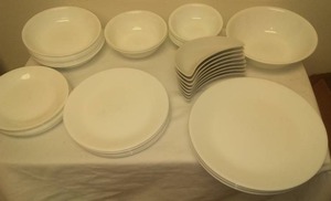 lot 83 image: Corelle Ware- white many pieces.