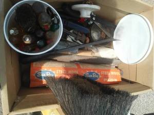 lot 105 image: Box of tools & hardware, steel wool.
