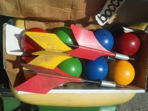 lot 106 image: 3 Jarts & Bocce Ball set complete.