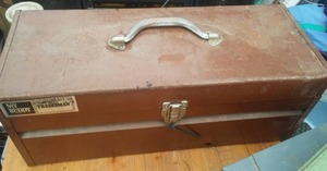 lot 112 image: Toolbox, parts drawer, sockets, sprayer & contents.