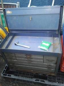 lot 129 image: HUOT Vintage Metal Tool Chest - Top. drawers & hinged lid