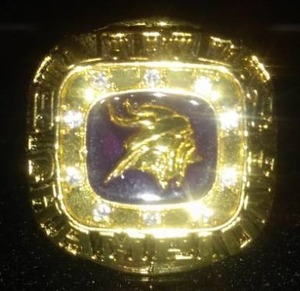 lot 164 image: Minnesota Vikings NFC Champions 1974 ring,
