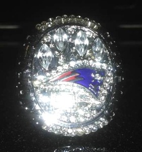 lot 229 image: New England Patriots 2014 Super Bowl Ring, Tom Brady,