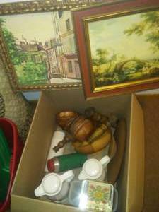 lot 232 image: Wood, art, thermoses & more.