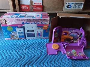 Barbie Oven & Polly Pockets