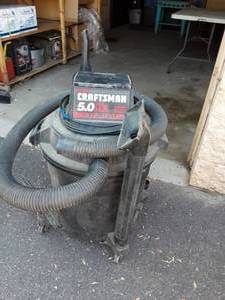 lot 19 image: Craftsman 5 Hp. Wet & Dry Vacuum