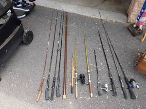 lot 31 image: 4-Fishing rods, 3-Extendable rods, 4-Other Rods With Broken Tips